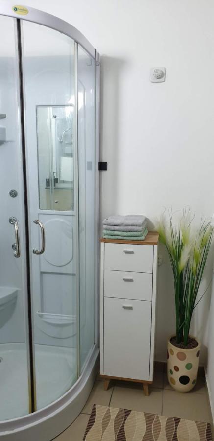 Goldapartman Salgótarján Bagian luar foto