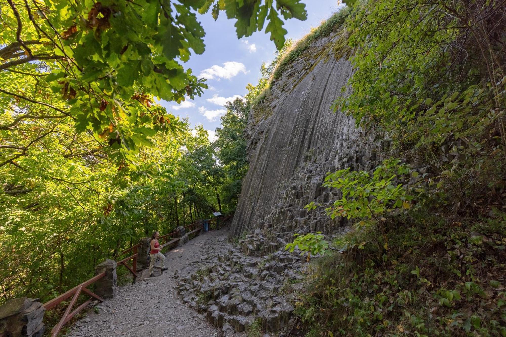 Goldapartman Salgótarján Bagian luar foto